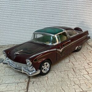 Ford Fairlane Crown Victoria